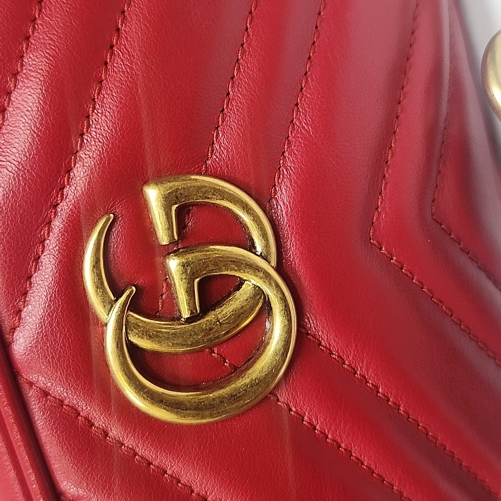 Gucci Marmont Red Camera Bag Chevron Quilt Leather Crossbody Bag W/Gold Accents - Picture 5 of 16